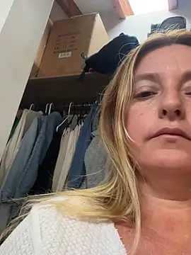 moniquerainx online show from March 21, 12:32 pm