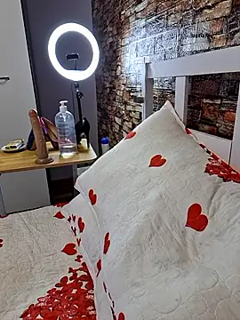 innocentsquirt online show from September 28, 7:36 am