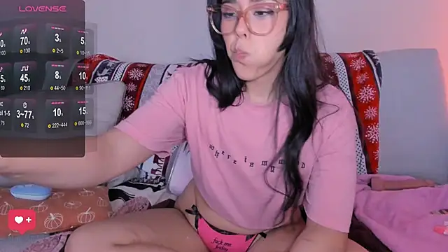 Evie-Luna online show from December 20, 2:59 am