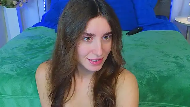 Ariana Petite online show from February 13, 12:23 am