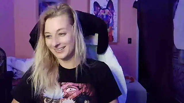 Snapshot of AsiaGoesPro chatting on October 12, 5:48 pm AsiaGoesPro online show from October 12, 5:48 pm