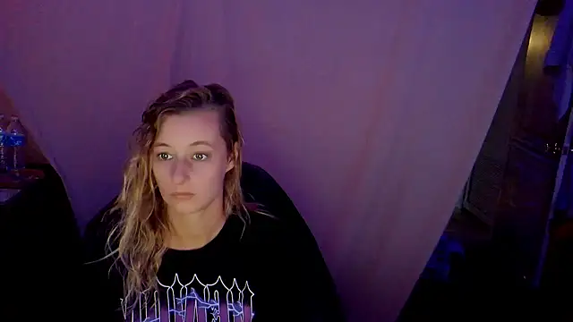 Snapshot of AsiaGoesPro chatting on October 25, 1:52 pm AsiaGoesPro online show from October 25, 1:52 pm