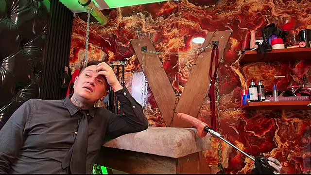 boy n girl online show from April 1, 5:10 pm