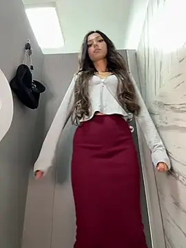  MiaQueen  online show from March 31, 10:21 pm