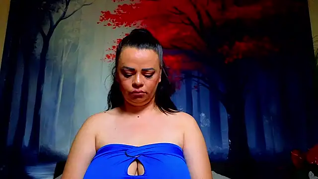 ElizabethEven online show from March 22, 9:10 pm