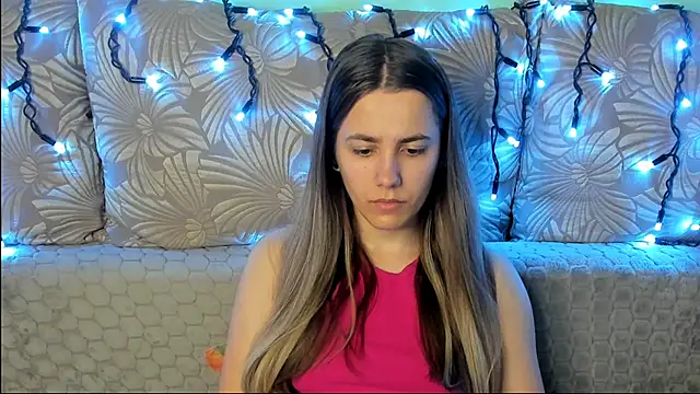 MaggieCake online show from June 8, 4:46 am