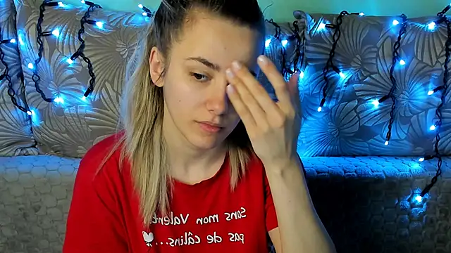 MaggieCake online show from January 18, 7:48 am