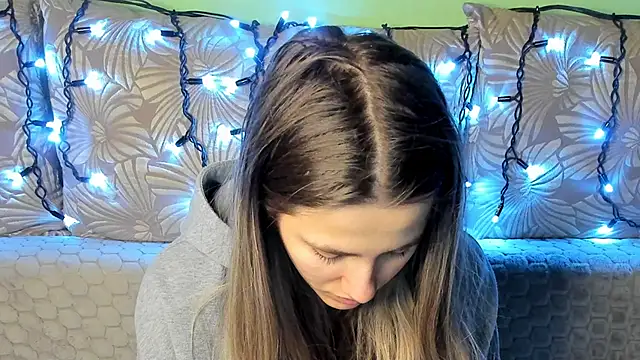 MaggieCake online show from February 13, 2:57 am