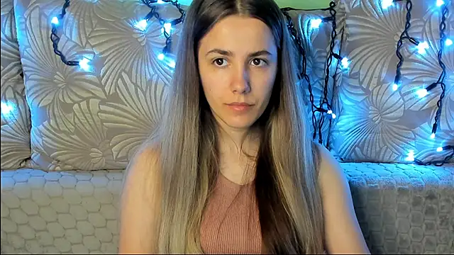 MaggieCake online show from July 2, 2:33 am
