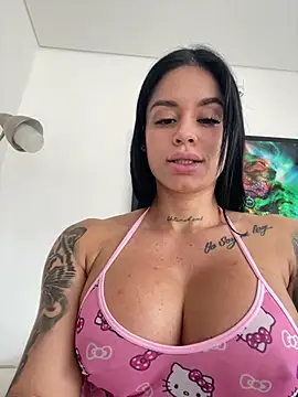 LaraHenao online show from June 17, 2:29 pm