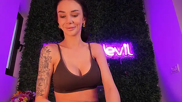 realhotfallingdevil online show from March 19, 5:56 am