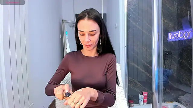 Snapshot of realhotfallingdevil chatting on September 17, 11:19 am realhotfallingdevil online show from September 17, 11:19 am