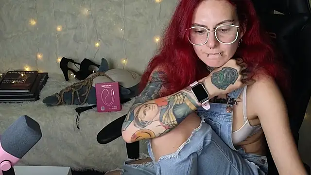 Snapshot of Ginger_Stay chatting on September 28, 8:25 pm Ginger Stay online show from September 28, 8:25 pm