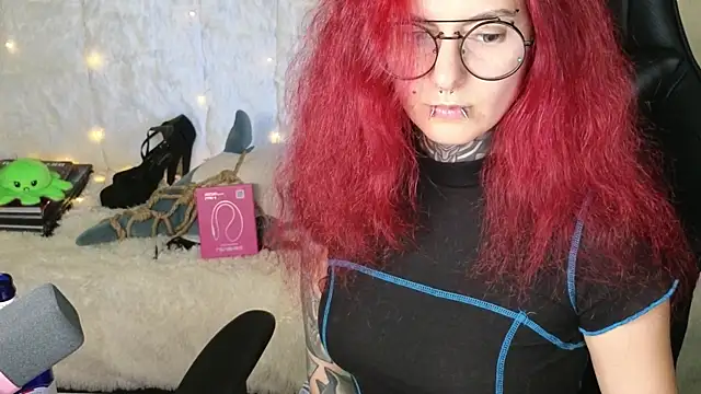 Snapshot of Ginger_Stay chatting on October 18, 11:35 am Ginger Stay online show from October 18, 11:35 am