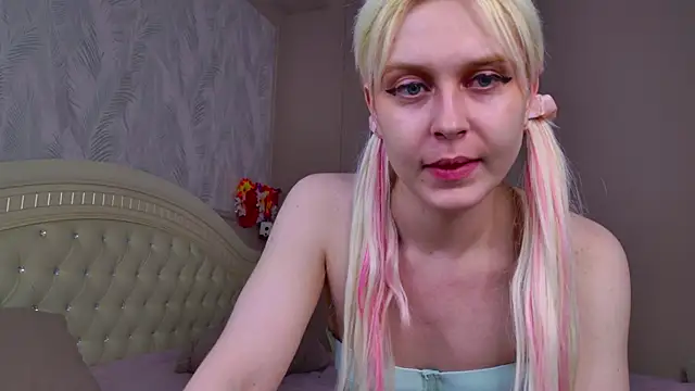 Evelyn rabbit online show from May 23, 2:48 pm