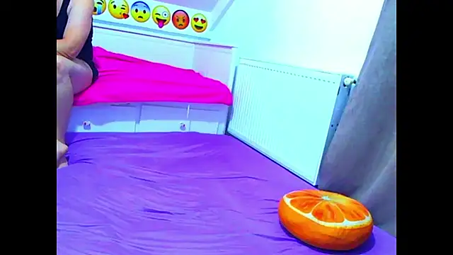 evehotty online show from July 25, 3:52 pm