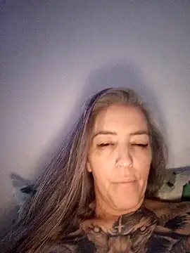 vamporasuccubus19777 online show from September 30, 1:00 am