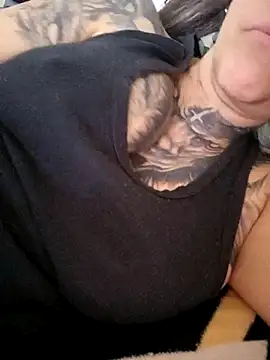 vamporasuccubus19777 online show from November 8, 2:33 pm