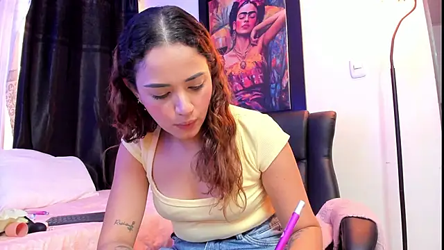 KimberlySaen online show from April 15, 9:37 pm