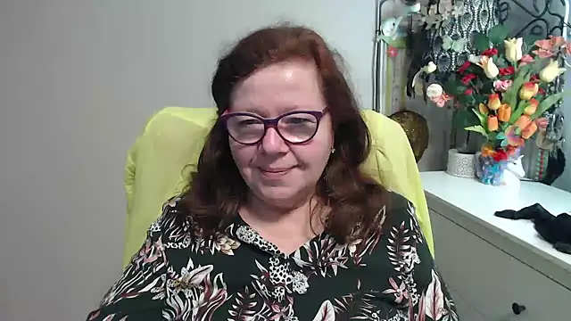 Adelewildx online show from February 10, 4:04 am