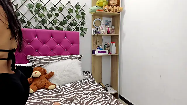 BellaBellosinia online show from October 26, 1:56 am