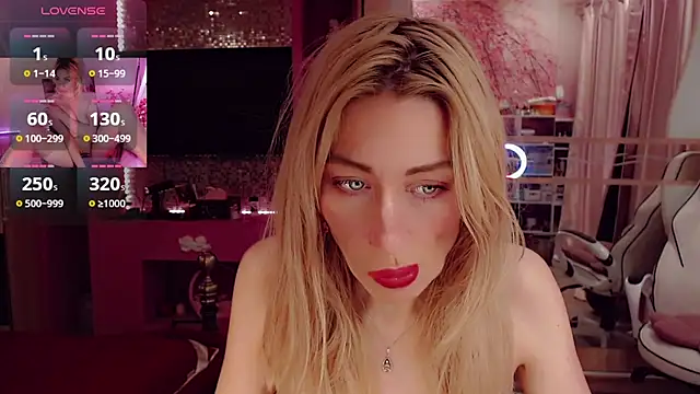 AnnieGOld  online show from October 19, 12:56 am