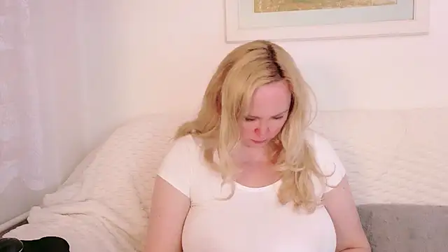 Sarah4you online show from November 6, 6:58 pm