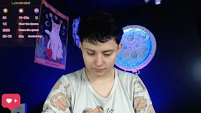 girl intense444 online show from November 29, 3:05 pm