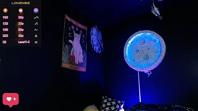 girl intense444 online show from December 19, 1:03 pm