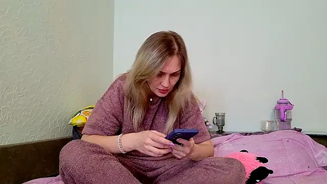 Hotty Evochka online show from March 27, 11:33 am