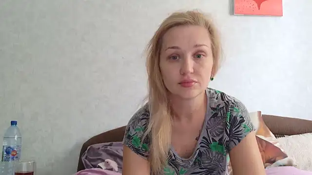 Snapshot of Hotty_Evochka chatting on September 26, 8:23 am Hotty Evochka online show from September 26, 8:23 am