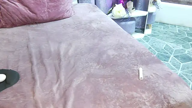 Asian legs online show from October 4, 9:48 am