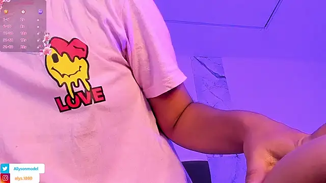 alysson 18 online show from December 16, 1:39 pm