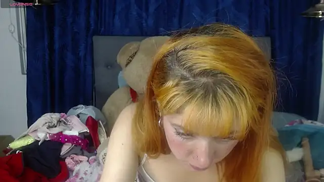 Snapshot of sarah_lovesu chatting on September 13, 8:06 pm sarah lovesu online show from September 13, 8:06 pm