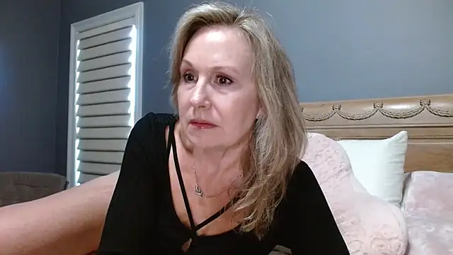 Snapshot of Lisaisluscious chatting on September 29, 8:25 pm Lisaisluscious online show from September 29, 8:25 pm