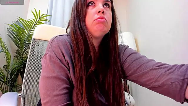 BattyMoll online show from February 19, 8:51 pm