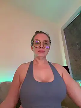 FemDom RubyKnightXXO online show from July 7, 9:17 pm