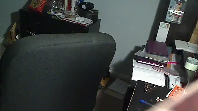 XTRAHORNYONE online show from December 19, 12:59 am