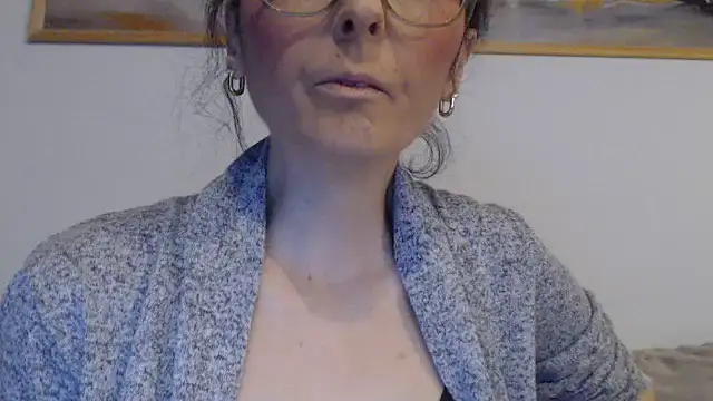 cleophee online show from December 16, 7:58 am