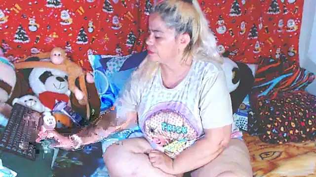 estrellita fugaz16x online show from January 7, 3:32 am