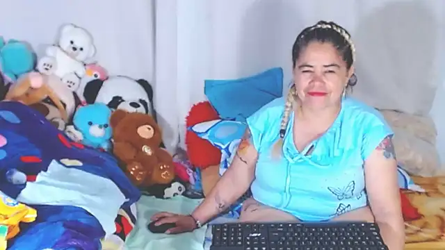 estrellita fugaz16x online show from October 5, 5:01 am