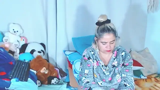 estrellita fugaz16x online show from September 27, 3:25 am