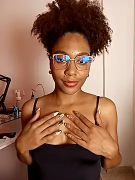 thaimy  online show from March 26, 2:36 am