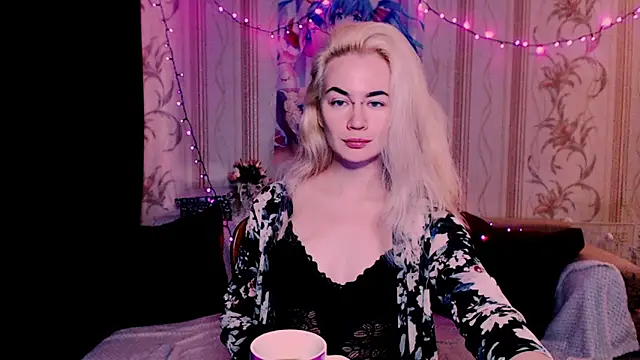 xxxcharismaaa online show from June 17, 6:04 am