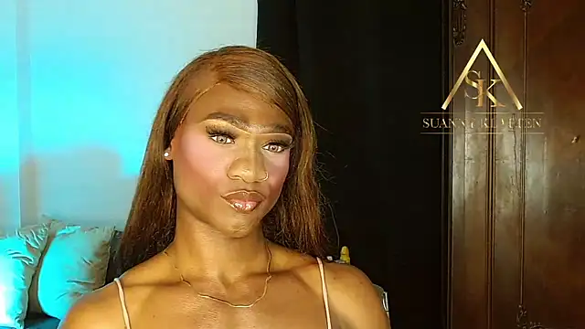 suannyklatten  online show from April 30, 5:07 pm