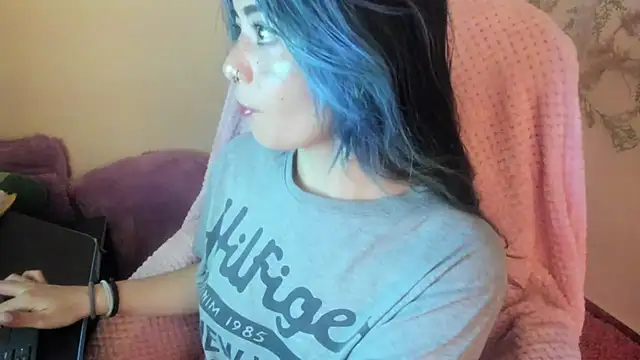 Sammysammy  online show from January 9, 9:24 am