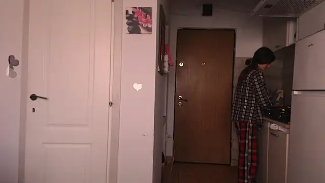 simyhvn online show from April 4, 5:39 am