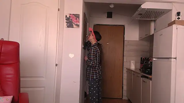 simyhvn online show from April 14, 8:14 am