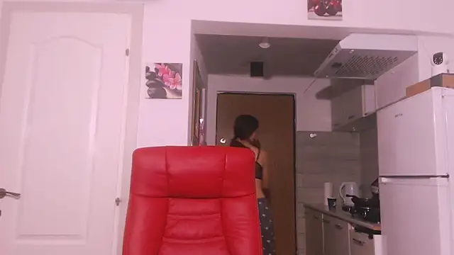 simyhvn online show from December 1, 6:17 am