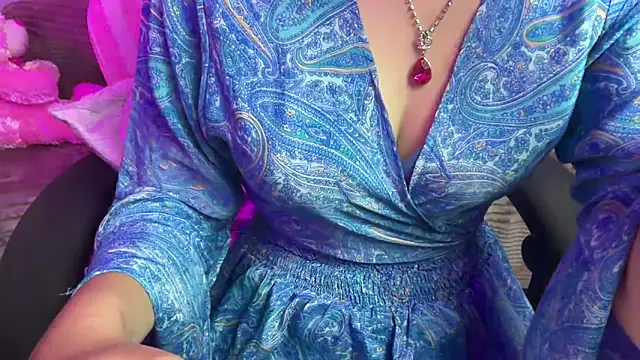 Queen Angelena online show from March 8, 2:15 am